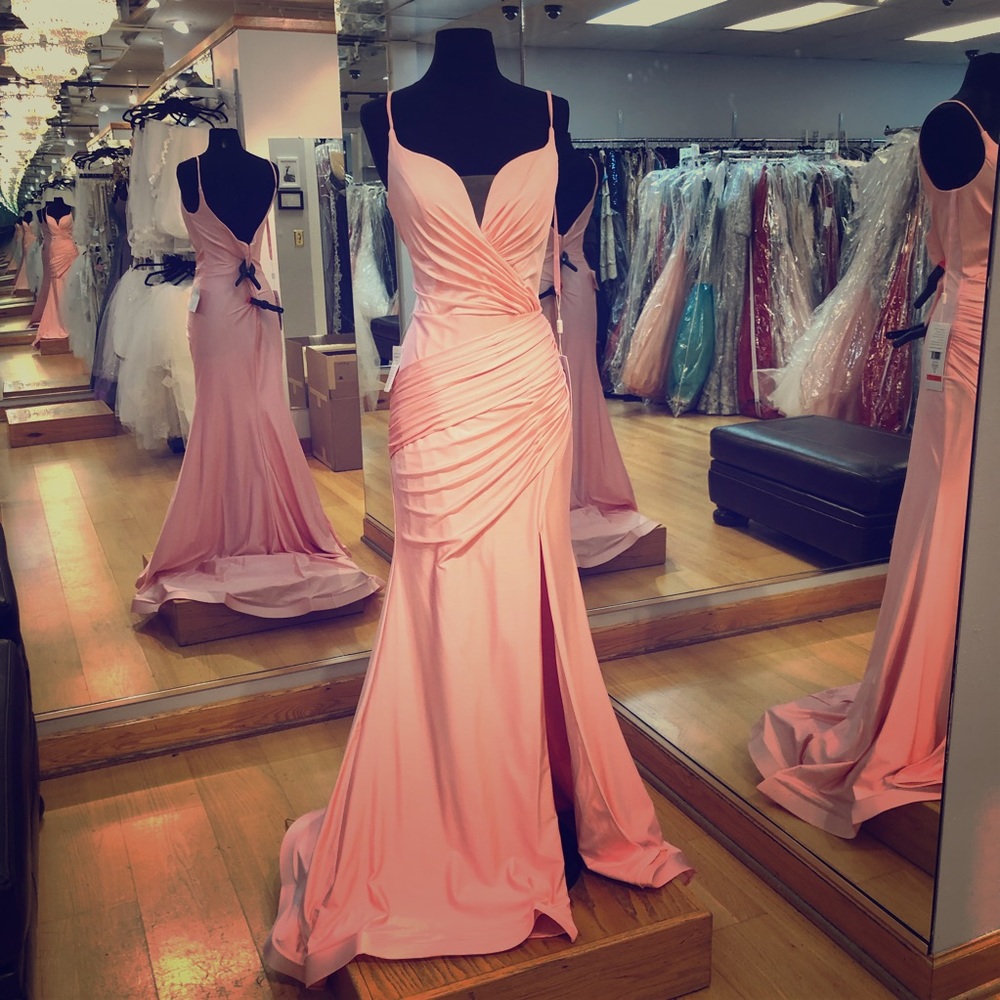 Long jersey prom dress with slit